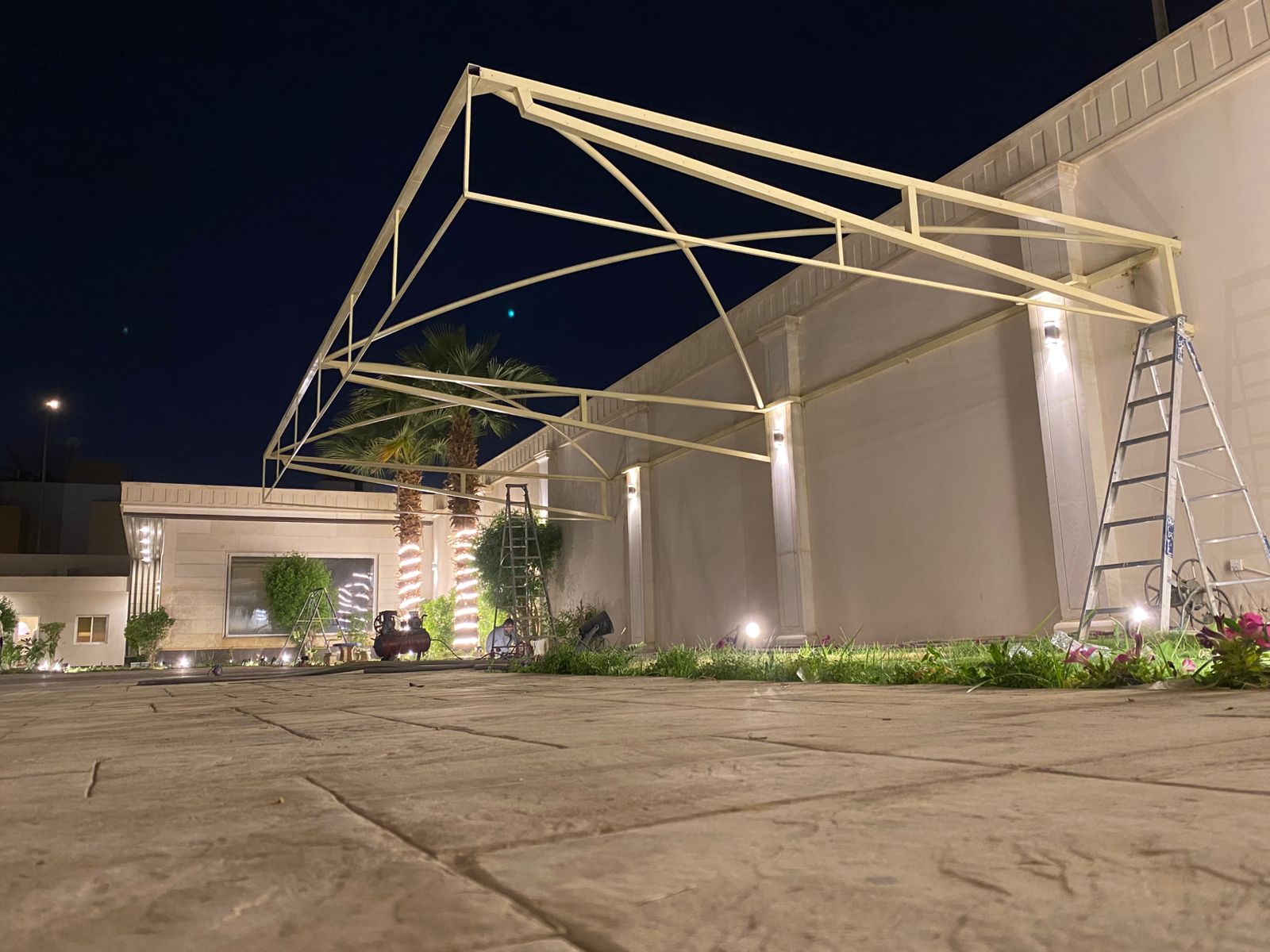 أفضل مظلات السيارات الثابتة في الرياض: مقارنة شاملة 2026